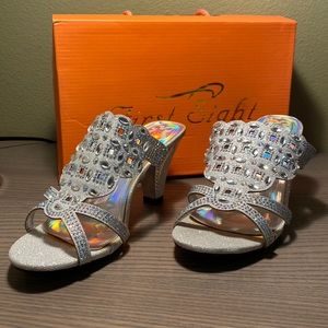 Brand New Vintage Sequins Heal. Size 7